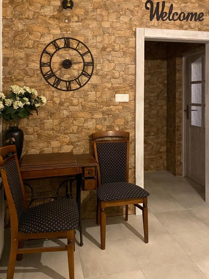 Penzion Vila Petra Bed&Breakfast Вельки-Славков Екстер'єр фото
